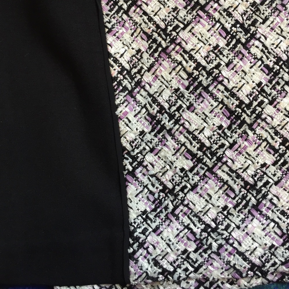White House Black Market Black and White Patterned Pencil Skirt - Picture 2 of 3